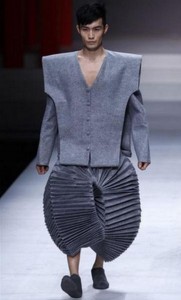 weird-and-funny-mens-fashion-show-181x300